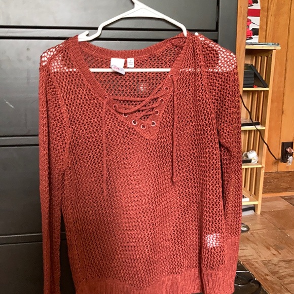 (Oh my g) Deep rose colored holey sweater - Picture 1 of 3